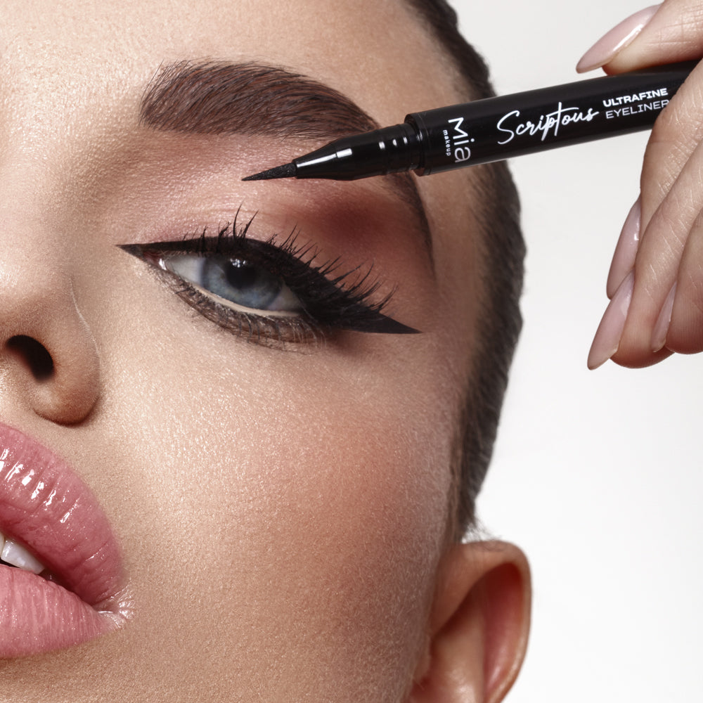 Scriptous Ultrafine Eyeliner Black Mia Makeup