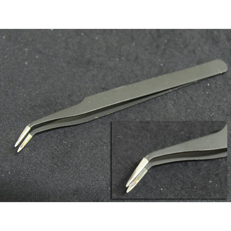 Pinzetta nera a punta sottile incurvata lunghezza 12,2 cm NZ1